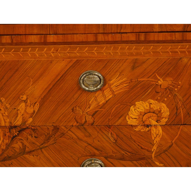 Neoclassical Italian Neoclassical Period 1800s Fruitwood Four-Drawer Commode with Marquetry For Sale - Image 3 of 12
