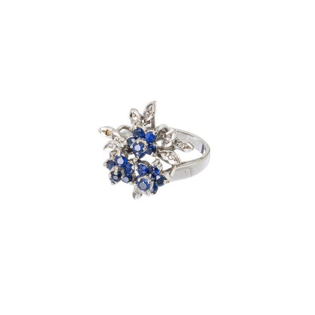 Gold Ring with Sapphires and Diamonds For Sale - Image 6 of 6