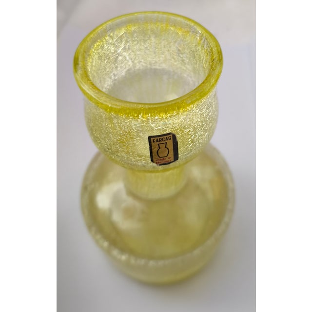 Mid-Century Modern Hungarian Yellow Spiderweb Glass Vase from Karcag Glashütte, 1970s For Sale - Image 3 of 4