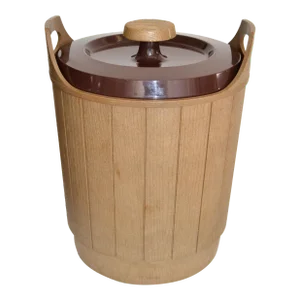 1970s Rubbermaid Lidded Ice Bucket Insulated Hues of Brown Plastic Barware