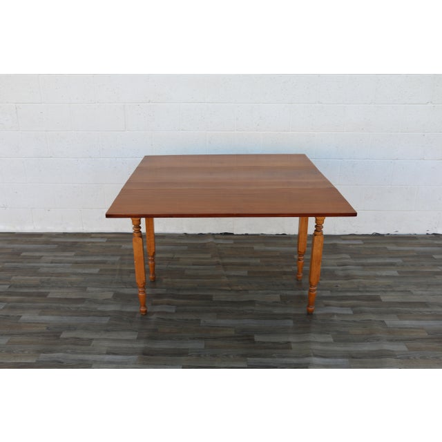 Farmhouse Antique 1920s Farmhouse Drop-Leaf Butterfly Dining Table With Turned Legs For Sale - Image 3 of 18