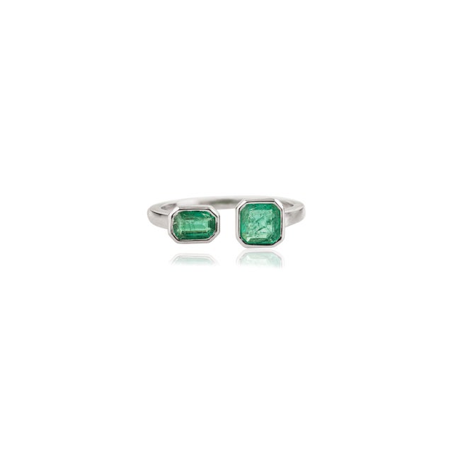 Contemporary Modern Style 18k Gold Octagon Cut Emerald Toi Et Moi Ring Size 6.5 For Sale - Image 3 of 13