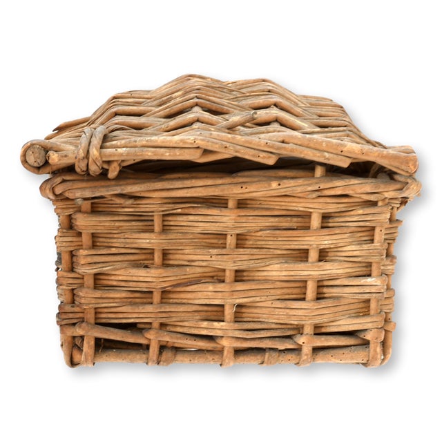 English Antique English Wicker Hamper For Sale - Image 3 of 7