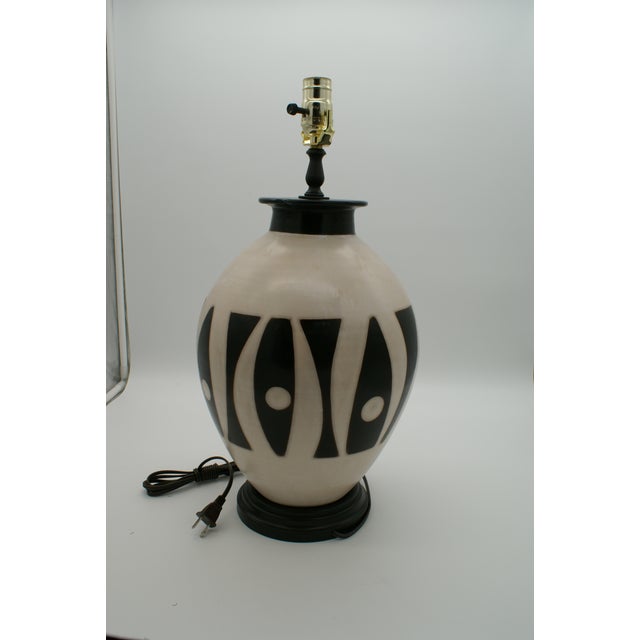 Contemporary Late 20th Century Black & Ivory Geometric Chulucanas Pottery Lamp – Handcrafted Peruvian Art-Inca Style #1 For Sale - Image 3 of 9