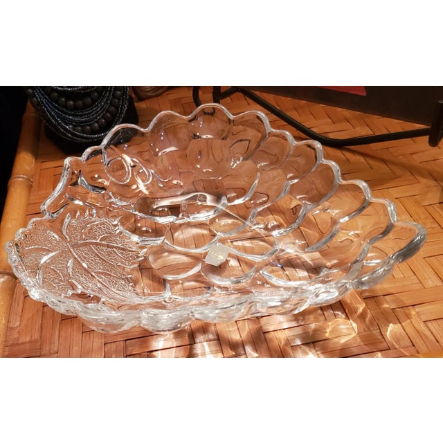 Vintage Studio Nova Japan clear crystal Natures Harvest Fruitage candy/nut bowl shaped like a grape cluster with embossed...