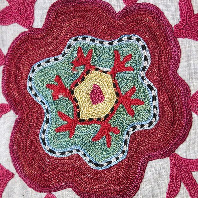 Central Asian Buxårå (Bukhara), Özbekistan (Uzbekistan) Suzani Fragment An antique cross stitch embroidered Suzani...