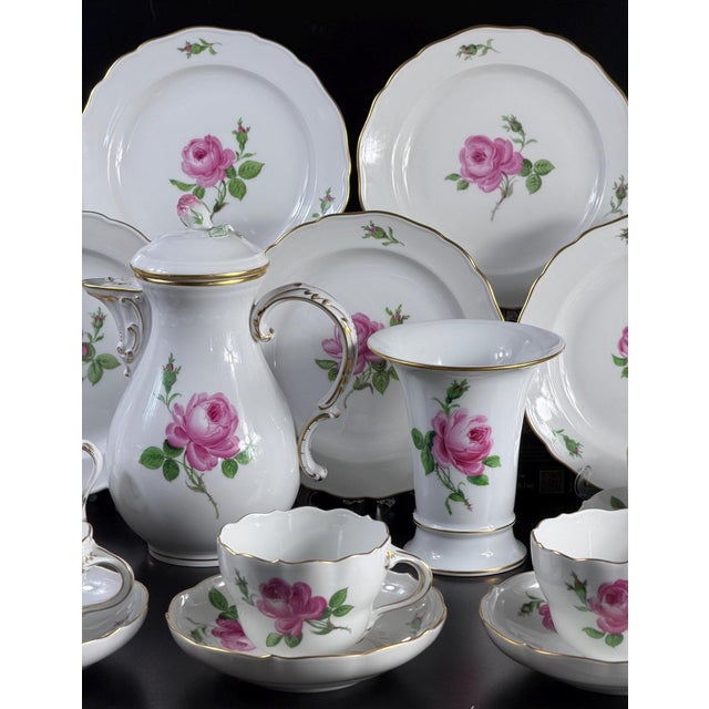 Rote Rose Coffee Service in Porcelain from Meissen, Germany, 1980s, Set of 23 For Sale - Image 3 of 17