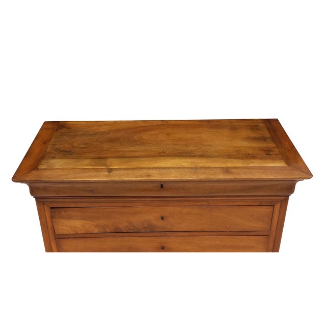 French Louis Philippe Period Burled Walnut Commode | 1840–1860 For Sale - Image 4 of 5