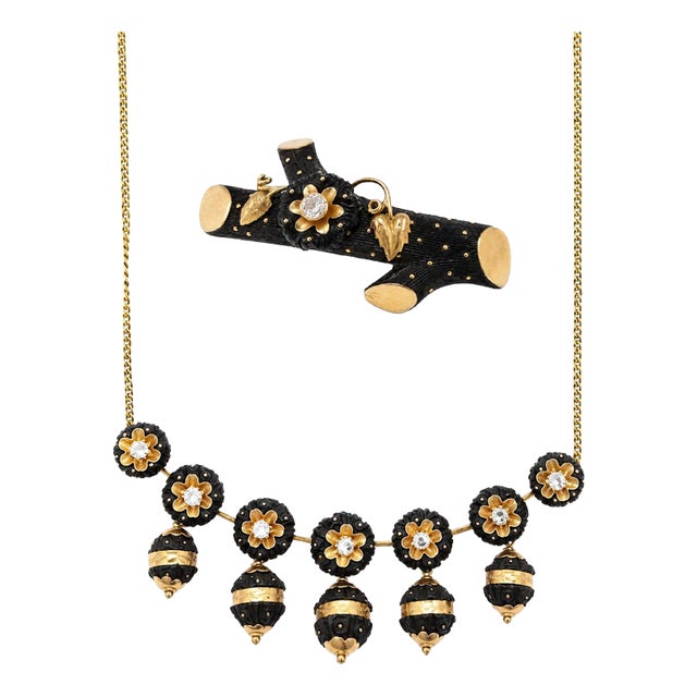 19th Century Choker and Brooch in 18k Gold and Diamonds, Set of 2 For Sale