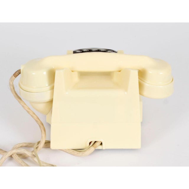 Ivory Vintage Ivory Colour 356 Telephone from Siemens, 1950s For Sale - Image 8 of 11