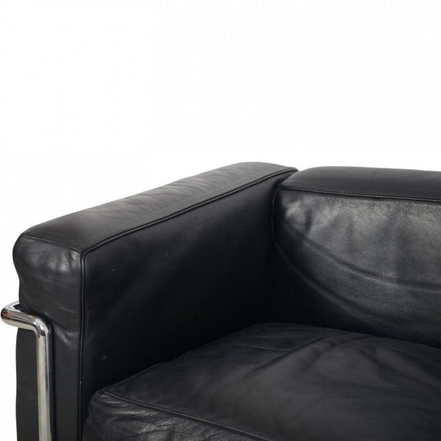 LC2 Three-Seater Sofa in Black Leather by Le Corbusier, 1990s For Sale - Image 3 of 18