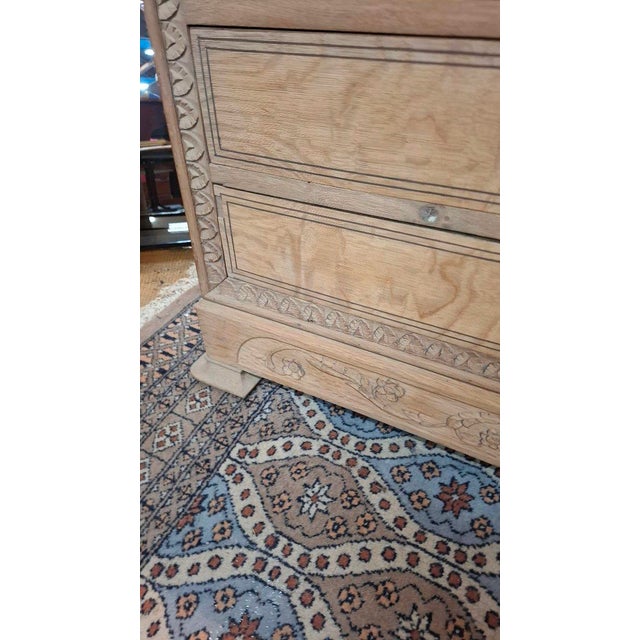 Louis Philippe style chest of drawers in solid oak, 19th century. This chest rests on four drawers. It has been stripped....