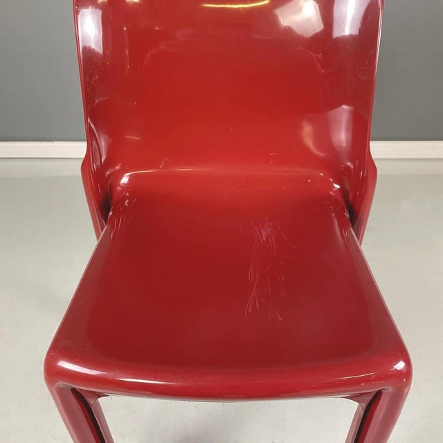 Modern Italian Plastic Red Chairs Selene attributed to Vico Magistretti for Artemide, 1960s, Set of 4 For Sale - Image 11 of 15