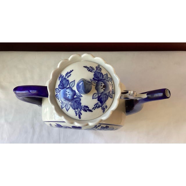 Vintage Gzhel Porcelain Donut Teapot – Blue & White – 14½” Tall For Sale - Image 10 of 11