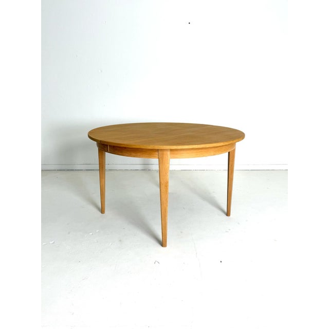 Extendable Round Oak No 55 Table from Omann Jun, 1960s For Sale - Image 3 of 15