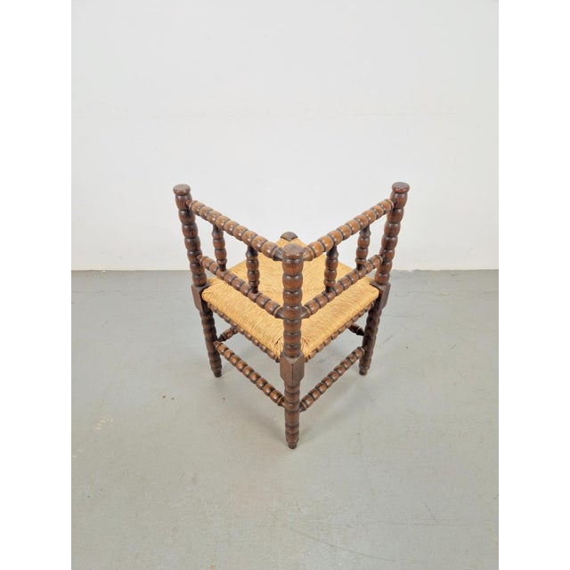 1950s Mid-Century Modern Arts and Craft Style Bobbin Corner Chair in Oak with Rush Seat, 1950s For Sale - Image 5 of 8