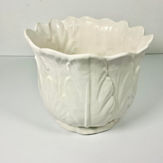 1970s Vintage Hollywood Regency Boho Chic Trompe L’Oeil Style Ceramic White Tulip Planter. For Sale - Image 6 of 16