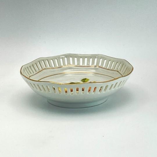 Set of 6: Schumann Bavaria/Arzberg Reticulated Porcelain Berry Bowls (Fruit Design) Vintage 1950s For Sale - Image 14 of 18
