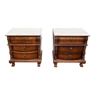 1990s Pair of Vintage Pulaski Furniture "Pulaski" Wormed Maple Nightstands with Marble Top For Sale