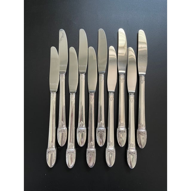 81 Pieces 1847 Rogers Bros. First Love 1937 Silverplate Flatware Set - Service for 10 For Sale - Image 10 of 14