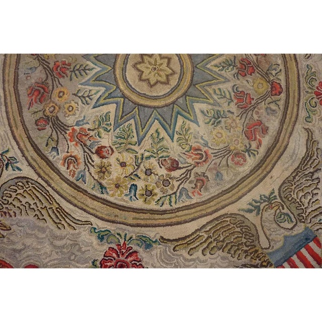 1920s Gray Classic Medallion Antique American Hooked Cotton Rug Square Carpet For Sale - Image 10 of 11
