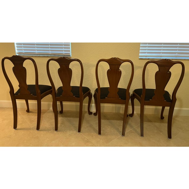 Queen Anne Antique Hand Carved Queen Anne Walnut Chairs - Set of 4 For Sale - Image 3 of 18