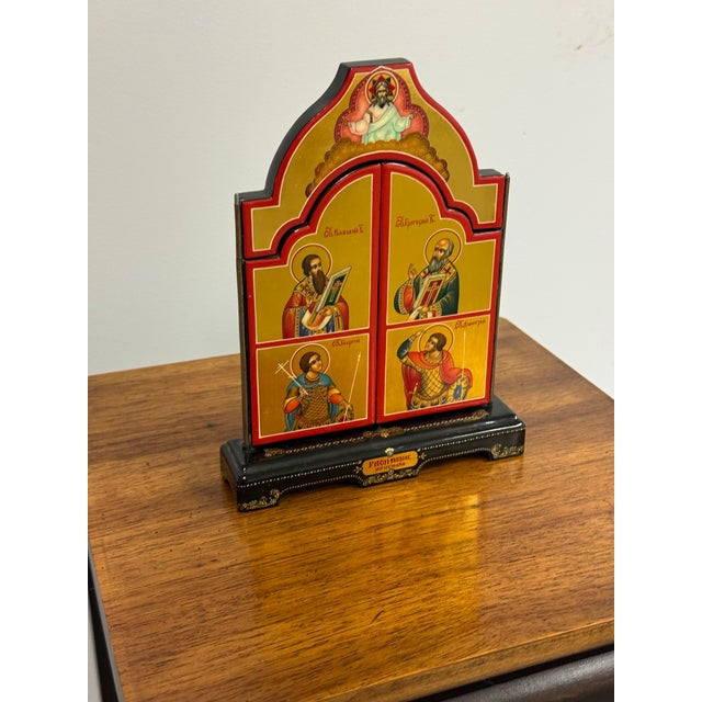 Lacquered Triptych Icon of Jesus and the Disciples For Sale - Image 4 of 12