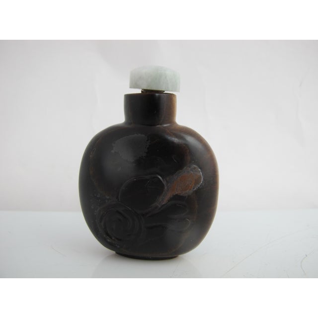 Vintage Chinese Carved Tiger Eye Jade Stopper Snuff Bottle For Sale - Image 10 of 10