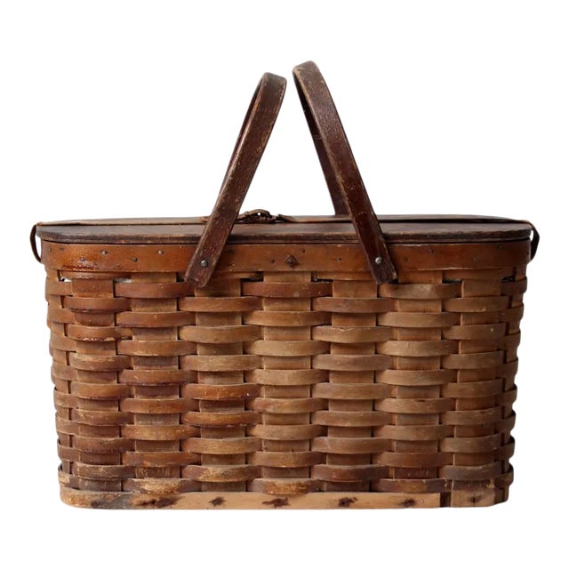 Antique Hawkeye Basket Insulated Picnic Basket For Sale