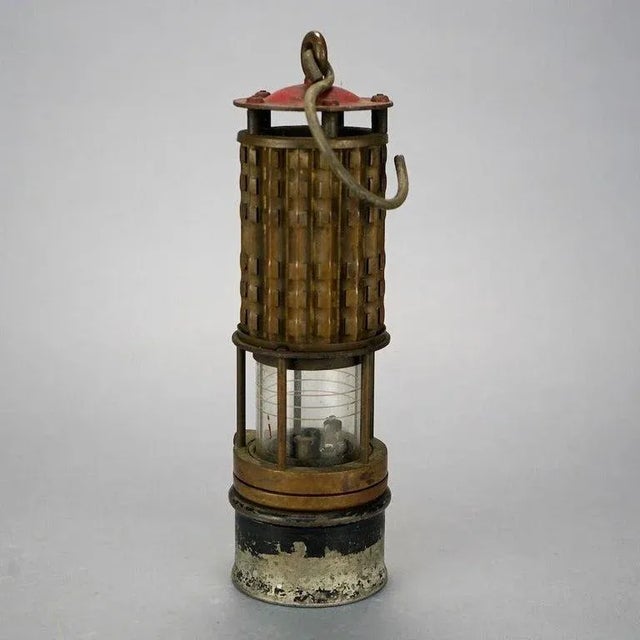 Antique Wolf Safety Lamp of America Co. New York, Coal Miners Lamp, 19th Century For Sale - Image 4 of 11