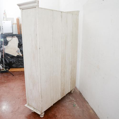 White Display Cabinet with Shelves and Whitewashed English Glass Doors For Sale - Image 8 of 9