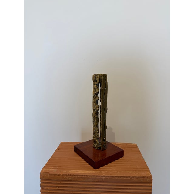 Hugo Rodrigues Abstract Brutalist Bronze Sculpture on Wood Base, Brazil 1985 For Sale - Image 4 of 16