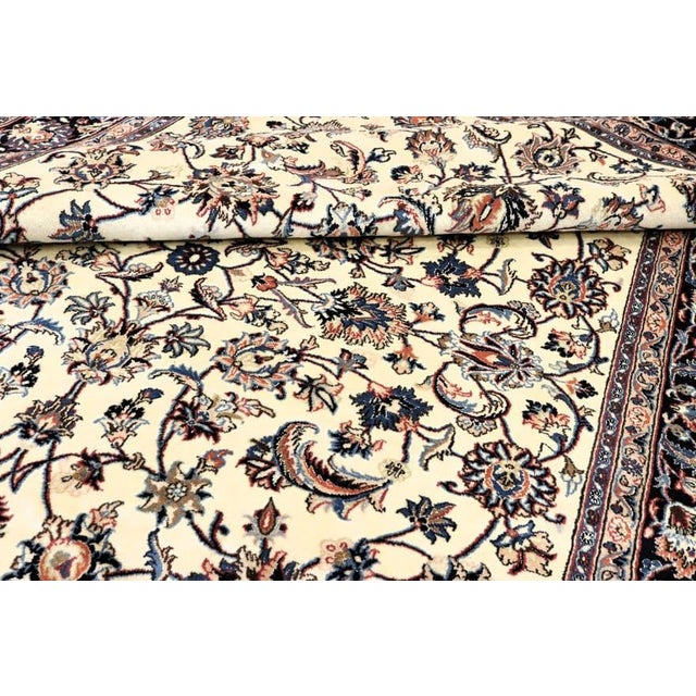 Middle Eastern Rug in Wool For Sale - Image 6 of 7