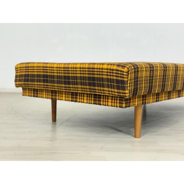 Mid-Century Daybed or Chaise Lounge For Sale - Image 4 of 9