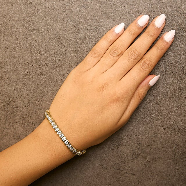 Haus of Brilliance 14K Yellow Gold 8.00 Cttw Half Bezel Set Diamond Tennis Bracelet (H-I Color, SI2-I1 Clarity) - 7" Inches For Sale - Image 4 of 5