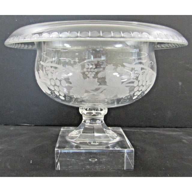 Glass William Yeoward Cordelia Footed Grapevine Etched Compote Rose Bowl For Sale - Image 7 of 17