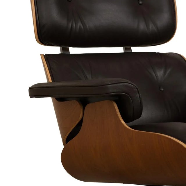 Set of Lounge Chair and Ottoman in Dark Brown Leather by Charles & Ray Eames for Vitra For Sale - Image 6 of 18