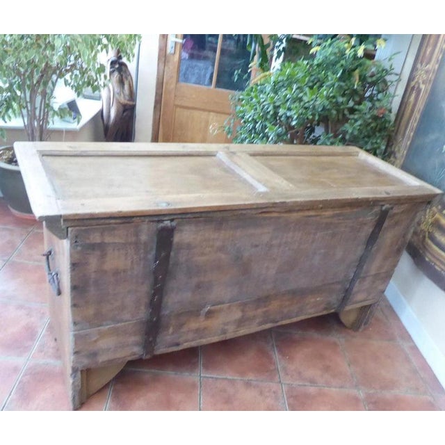 Antique Early 17th Century English Country Oak Chest Coffer, 1620 For Sale - Image 15 of 18