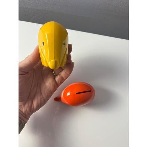 Drumbo Money Box in Yellow and Red by Luigi Colani for Dresdner Bank, Set of 2 For Sale - Image 5 of 11