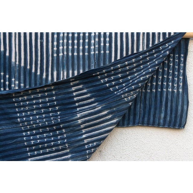 1980s Vintage African Moss "Voltaic Shield" Indigo Throw For Sale - Image 5 of 6