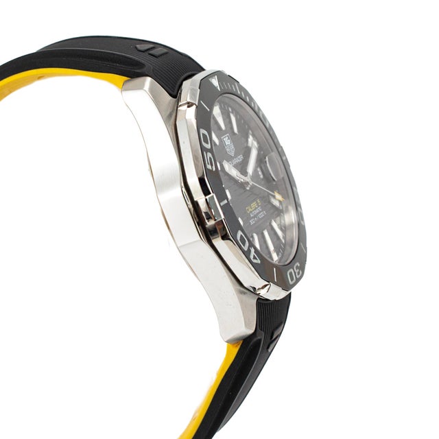 Modern Tag Heuer Aquaracer 41mm way211a.ft6068 Black Dial Rubber Band Steel Watch For Sale - Image 3 of 11