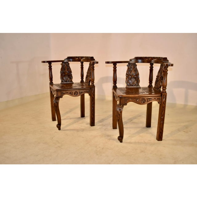 Pair of 19th Century Carved Oak Corner Chairs For Sale In Greensboro - Image 6 of 11