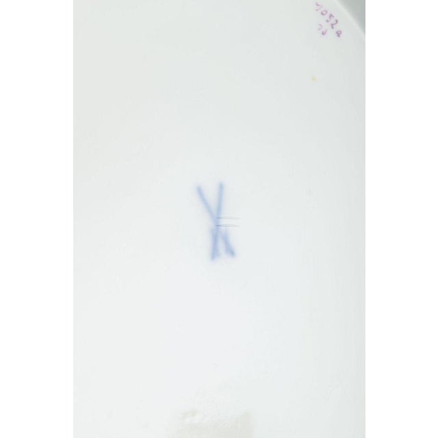 Round Porcelain Bowl with Lilac Floral Motif from Meissen, 1930s For Sale - Image 4 of 5