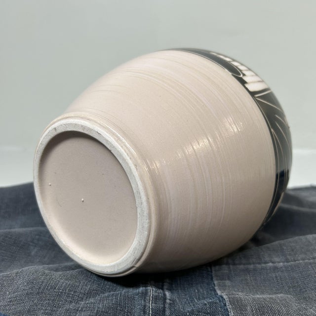 Japanese Vintage Ikebana Vase from Eitai Toki, 1970s For Sale - Image 9 of 10