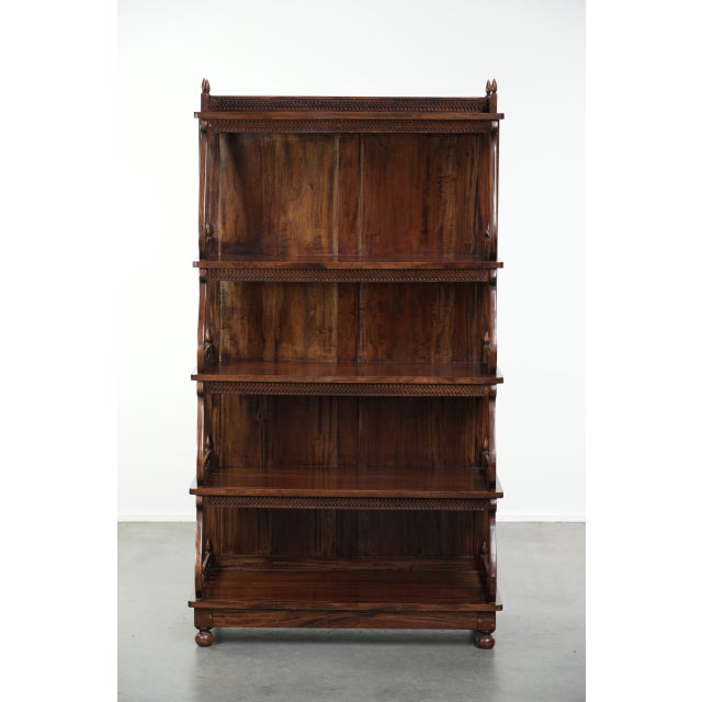 This elegant wooden cabinet dates from the 20th century and is suitable as, for example, a kitchen cabinet, storage...