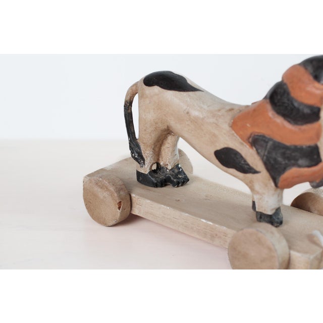 1910s Early 20th Century Hand-Carved Painted Wood Lion Pull Toy on Wheeled Platform For Sale - Image 5 of 17