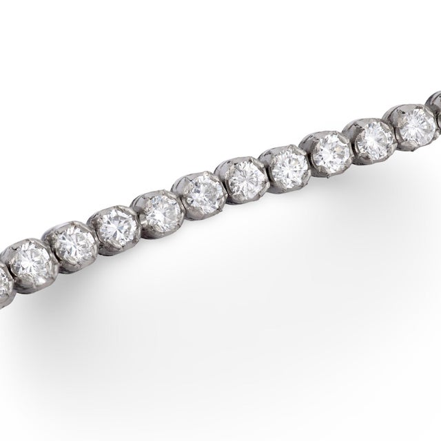 Contemporary Vintage 3.10 Carat Total Weight Diamond 18k White Gold Tennis Bracelet For Sale - Image 3 of 6