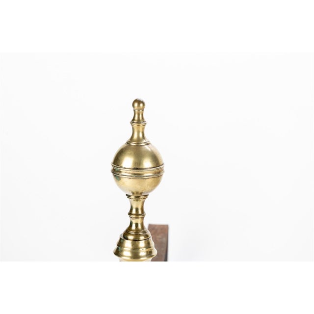 18th Century Ribbed Cannonball Brass Andirons—A Pair For Sale In New York - Image 6 of 6