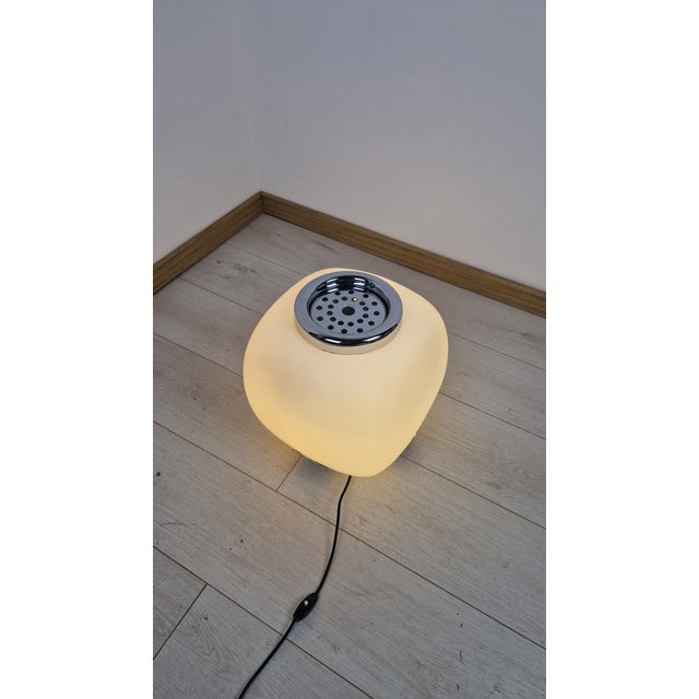 Vintage Flower Holder Table Lamp in Chrome and Opal Glass from Tronconi, 1960s For Sale - Image 9 of 13