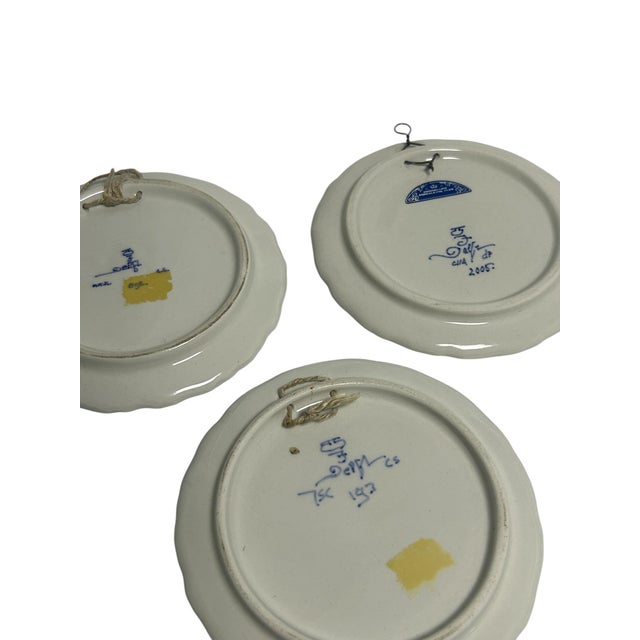 Vintage Hand-Painted Floral Miniature Wall Plates from Royal Delft, 1970s, Set of 7 For Sale - Image 9 of 10